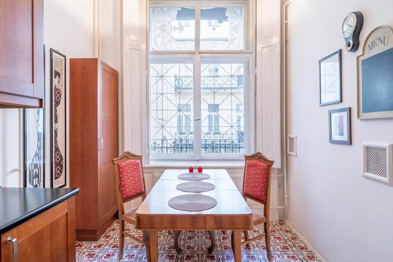 דירות בודפשט Stunning Spacious Art Nouveau Apart , Grand Piano מראה חיצוני תמונה